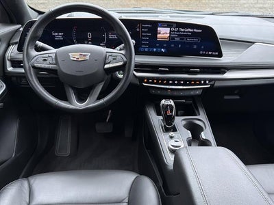 2025 Cadillac XT4 Premium Luxury