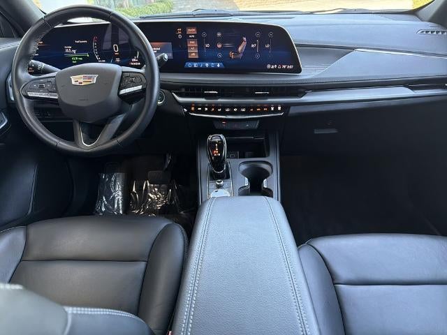 2025 Cadillac XT4 Premium Luxury