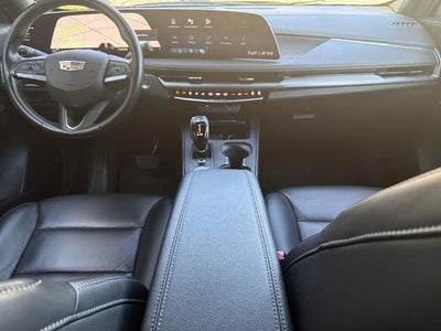 2025 Cadillac XT4 Premium Luxury