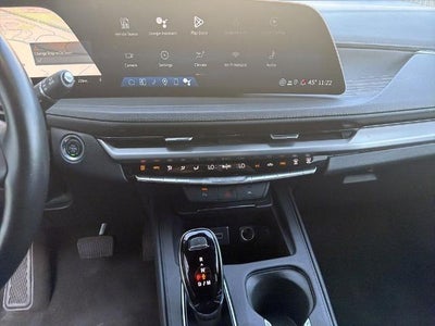 2025 Cadillac XT4 Premium Luxury