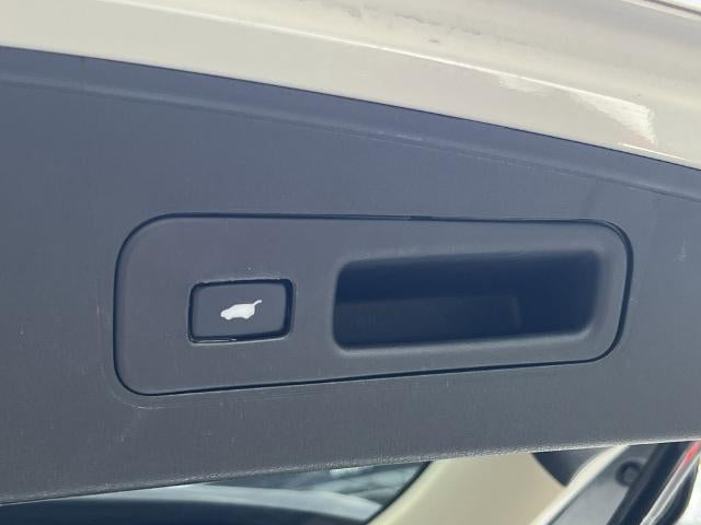 2018 Acura MDX w/Technology/Entertainment Pkg