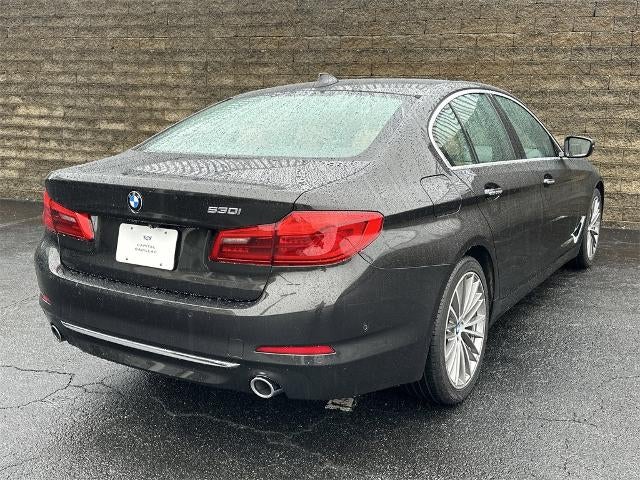 2018 BMW 5 Series 530i