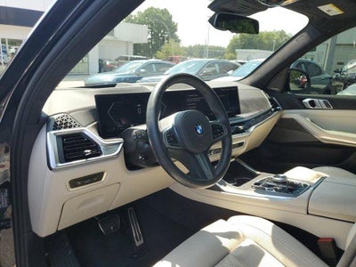 2025 BMW X7 xDrive40i