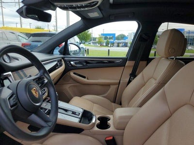 2023 Porsche Macan Base