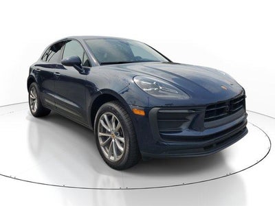 2023 Porsche Macan Base