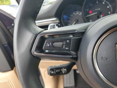 2023 Porsche Macan Base