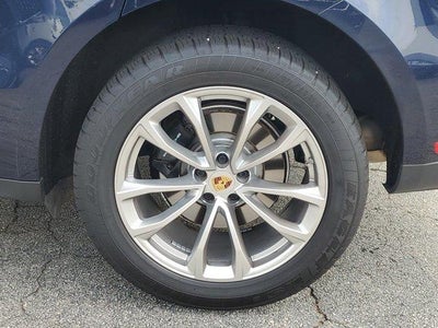 2023 Porsche Macan Base