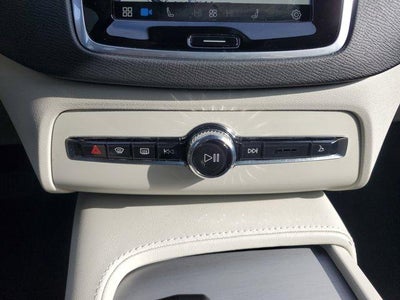 2024 Volvo XC90 Core Bright Theme