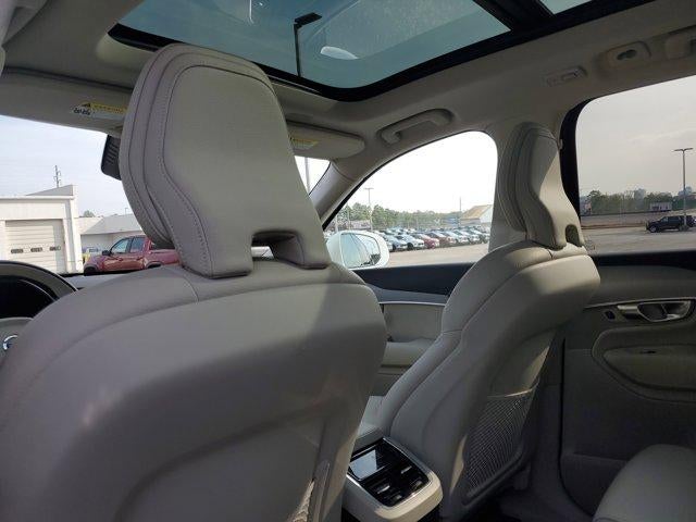 2024 Volvo XC90 Core Bright Theme